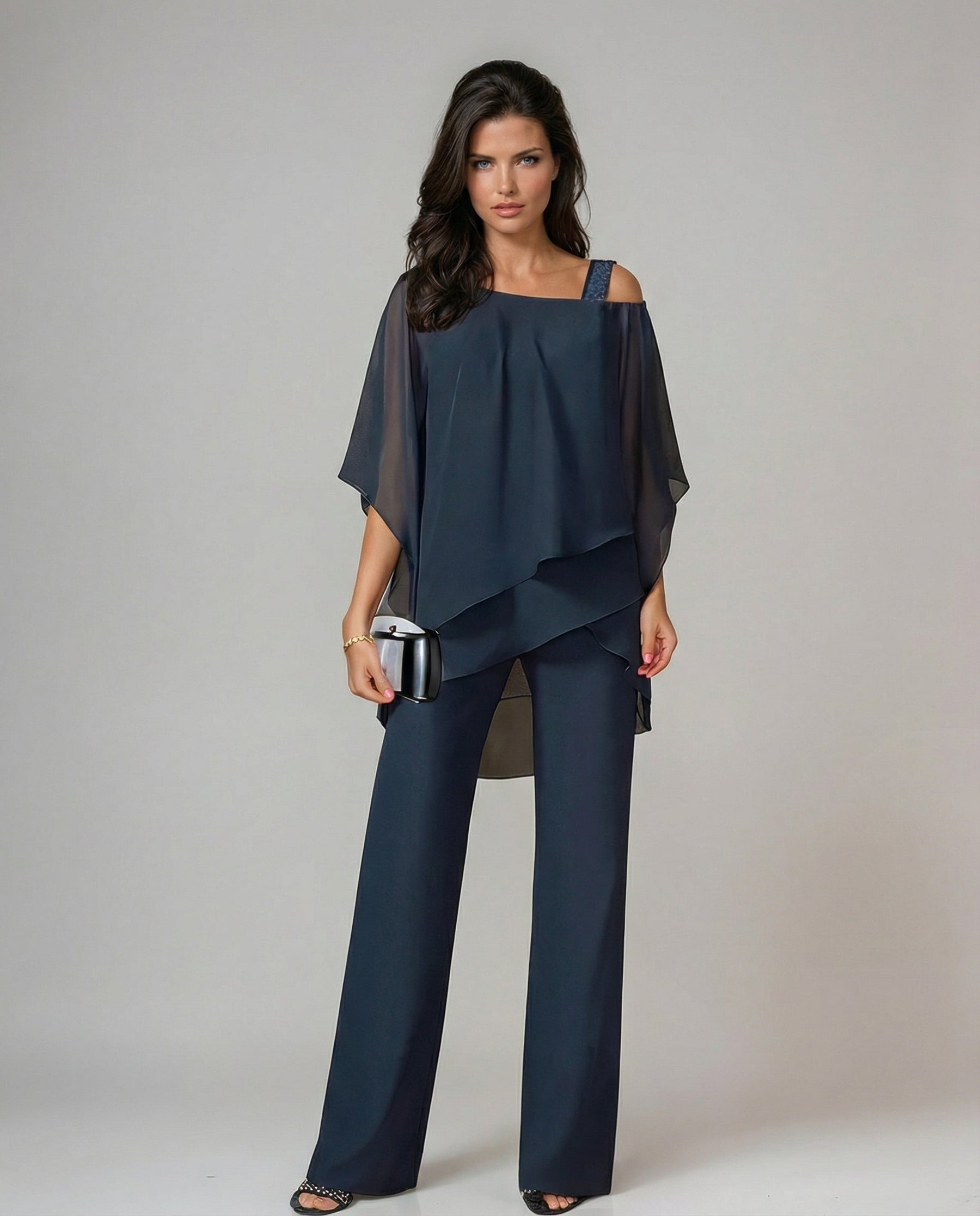 Hallie - Elegant Two Piece Fluid Set